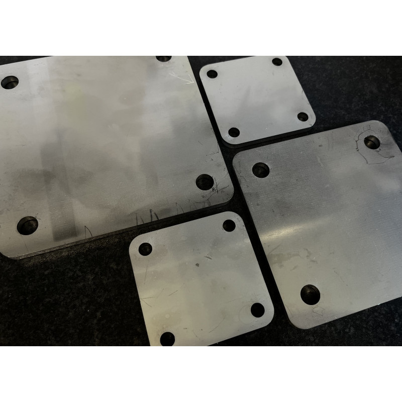 316 Grade stainless steel plates (with holes)